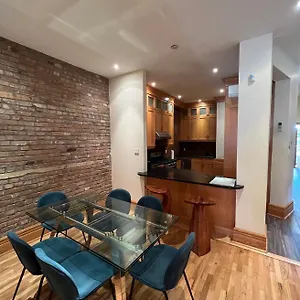 Spacious Downtown Apartment, 4br-2ba,free Wifi Apartment