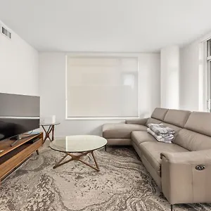  Holiday home Yates Street Executive By Iris Canada